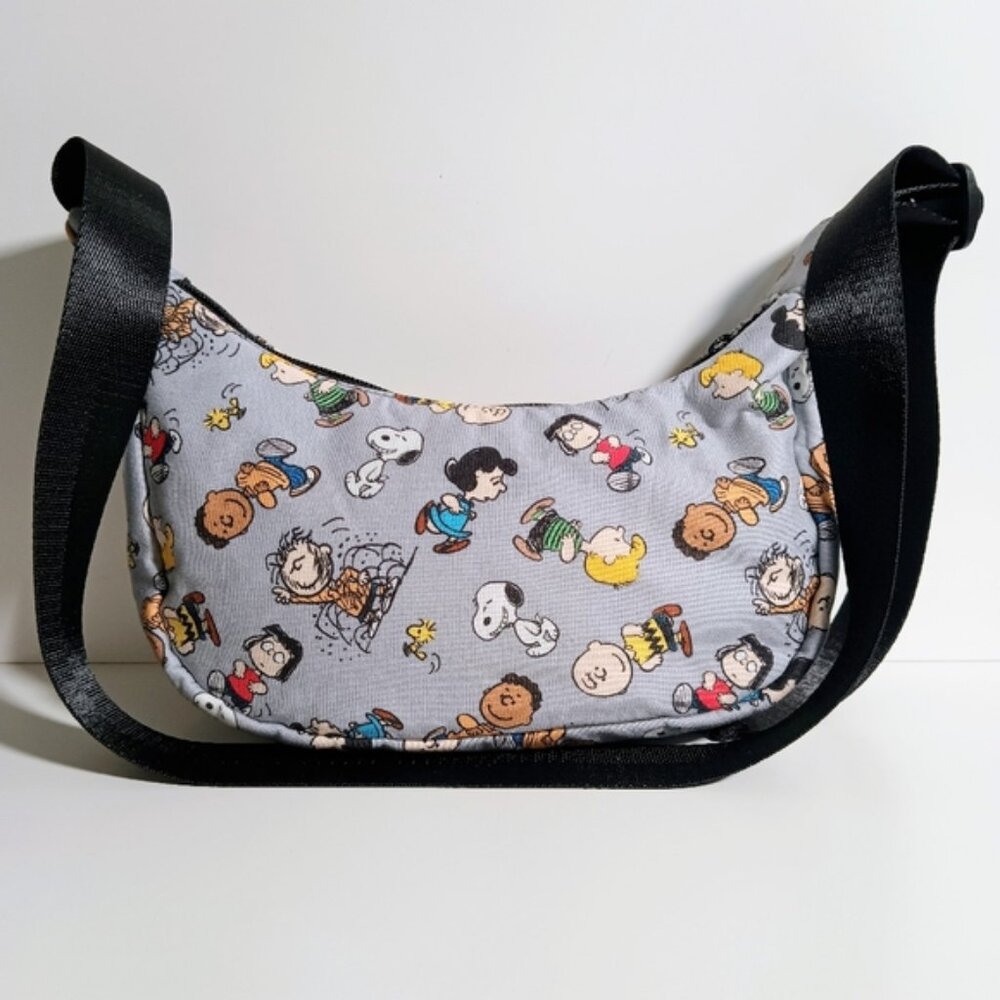 SOLD Custom Peanuts Snoopy Small Crescent Bag Grey - Picture 4 of 7